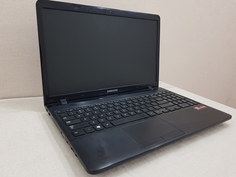 لپ تاپ استوک SAMSUNG NP365E5C کد 17950