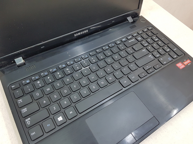 لپ تاپ استوک SAMSUNG NP365E5C کد 17950